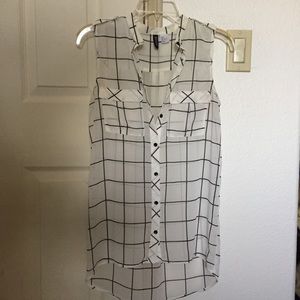 H&M - Divided Sleeveless Shirt